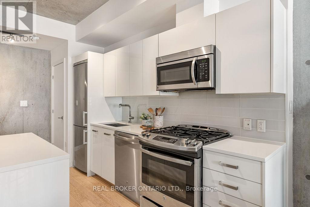 1111 - 224 Lyon Street N