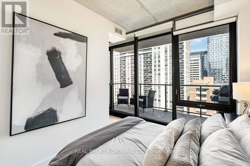 1111 - 224 Lyon Street N