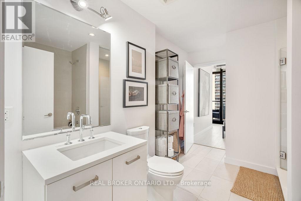 1111 - 224 Lyon Street N