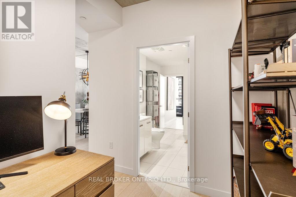 1111 - 224 Lyon Street N