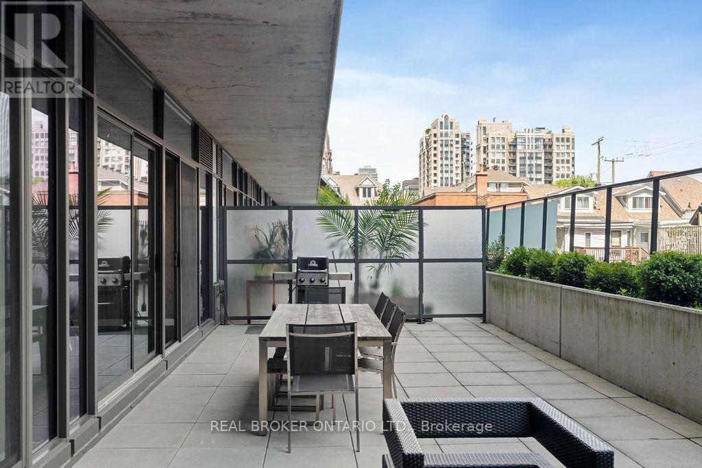 1111 - 224 Lyon Street N