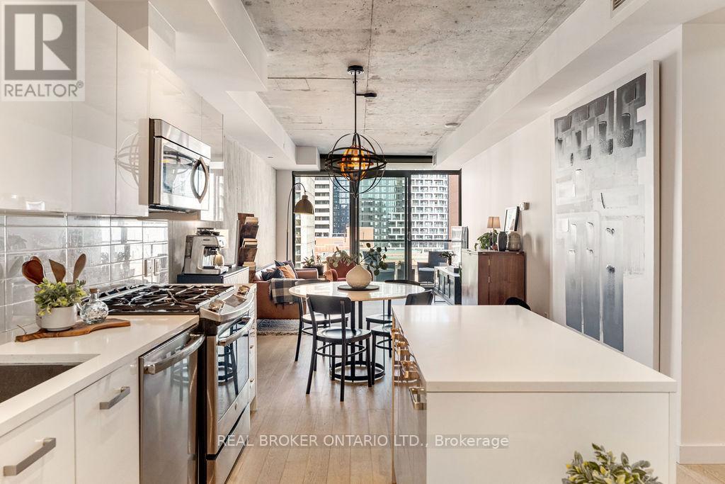 1111 - 224 Lyon Street N