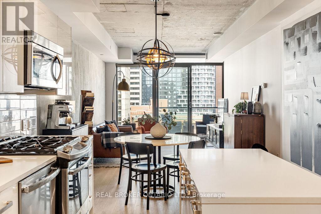 1111 - 224 Lyon Street N