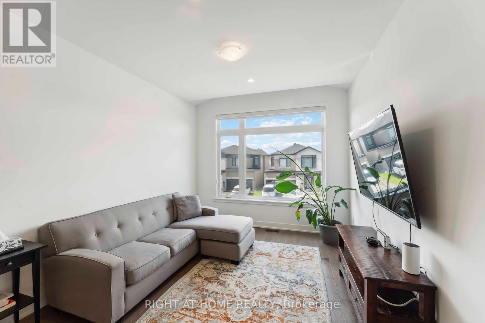848 Beckton Heights S