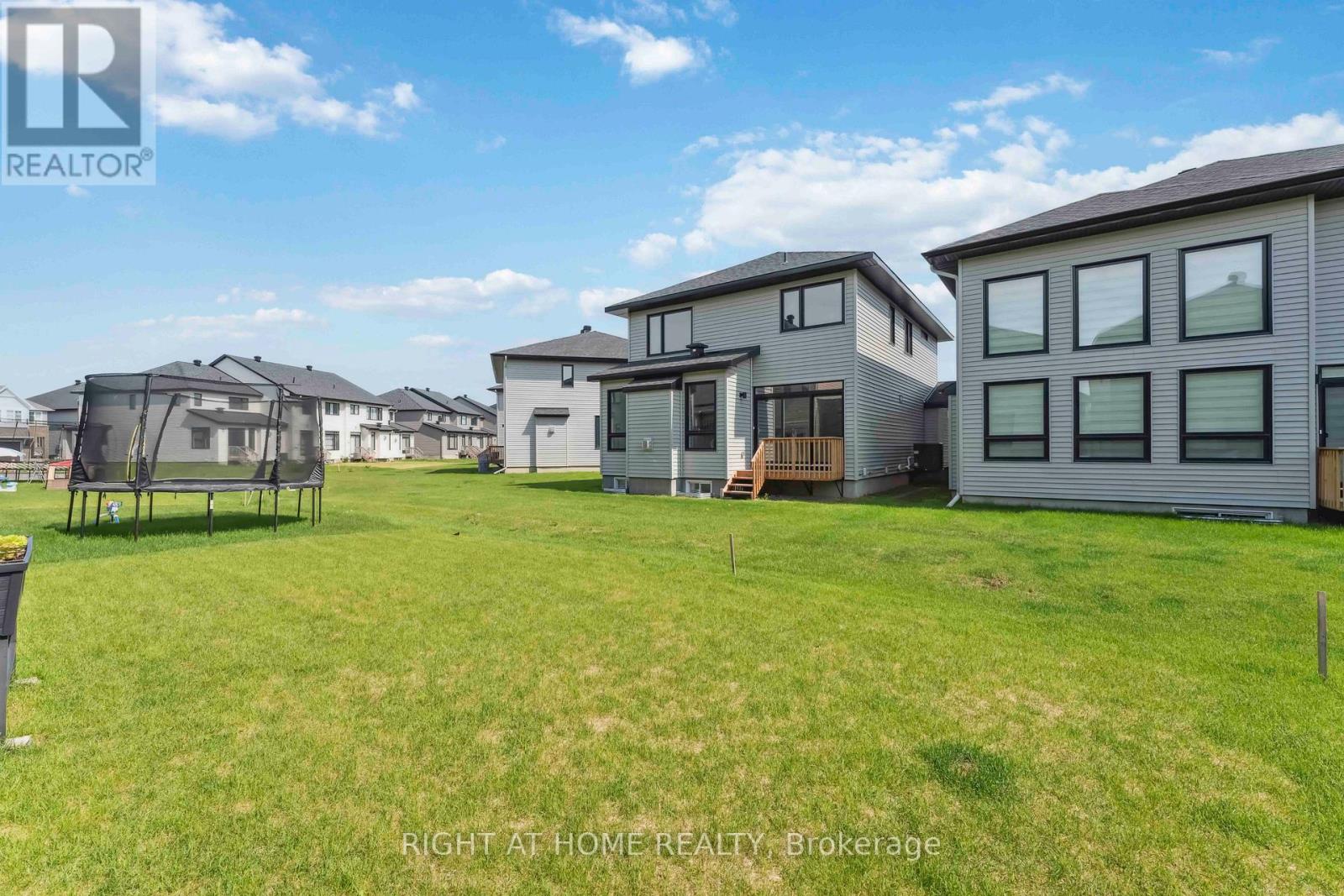 848 Beckton Heights S