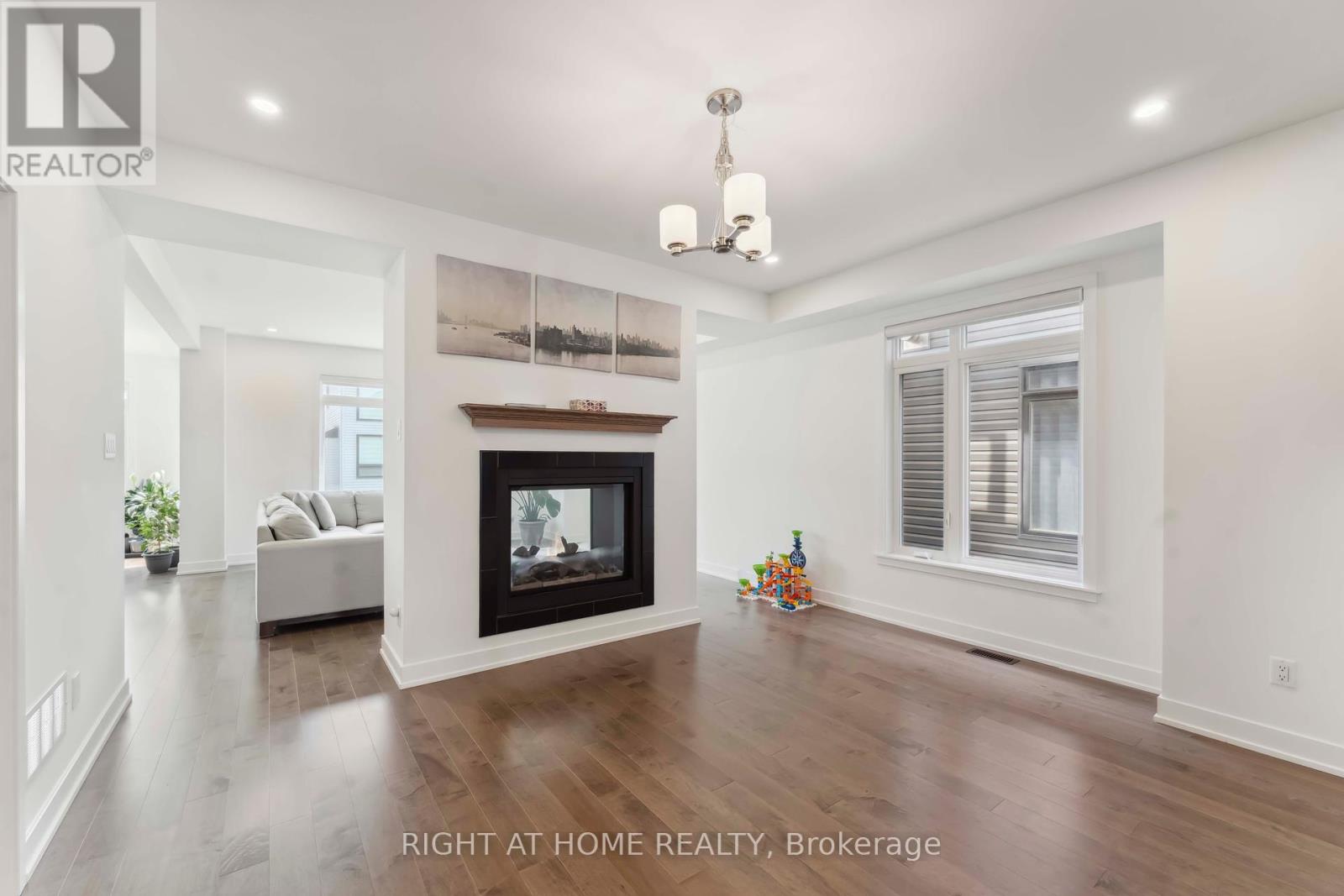 848 Beckton Heights S