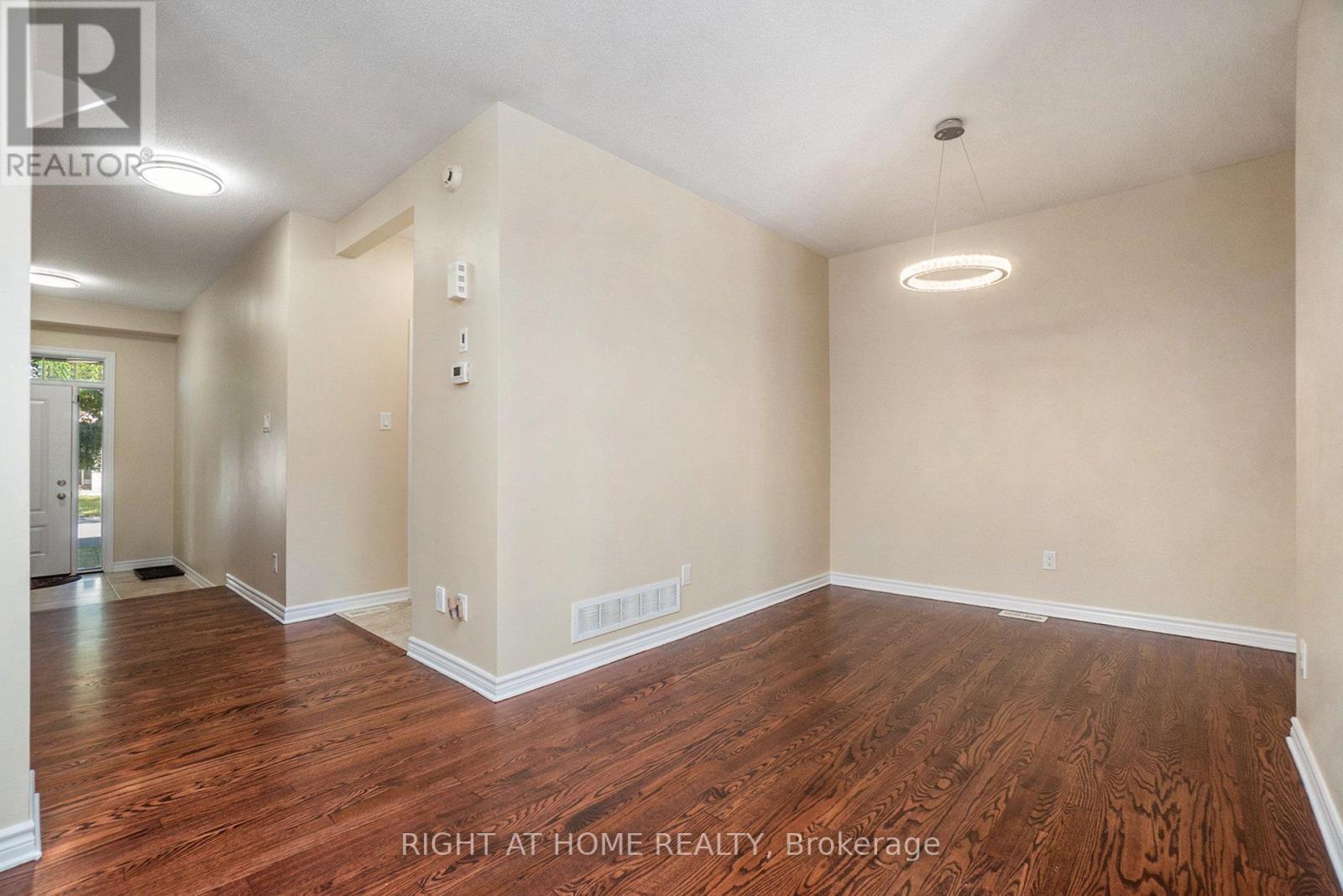 928 Bunchberry Way