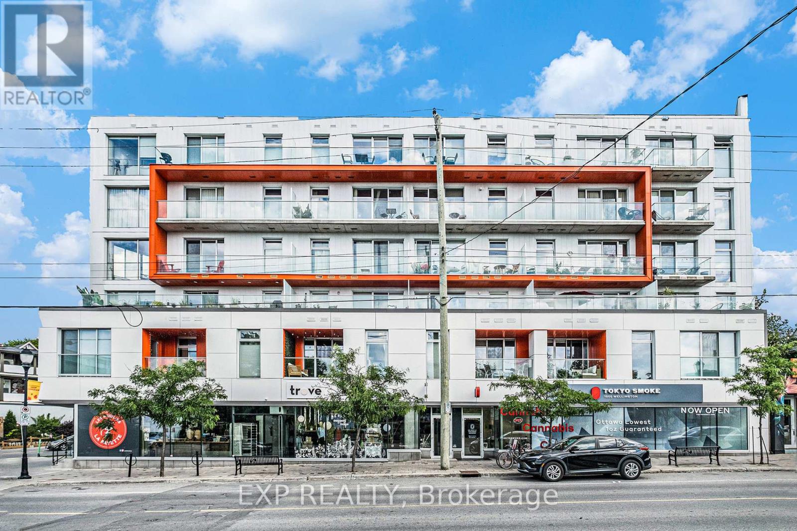 206 - 1000 Wellington Street W