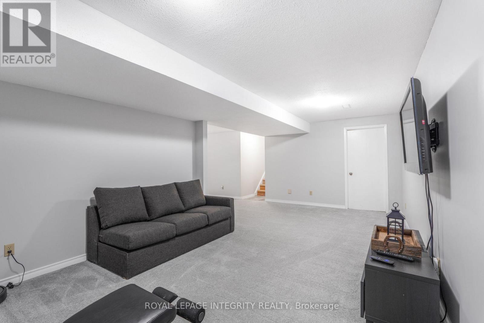 13 Elm Avenue