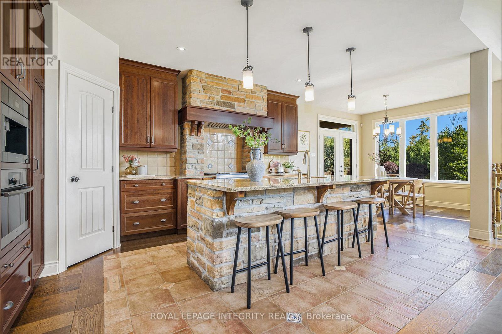 5844 Longhearth Way