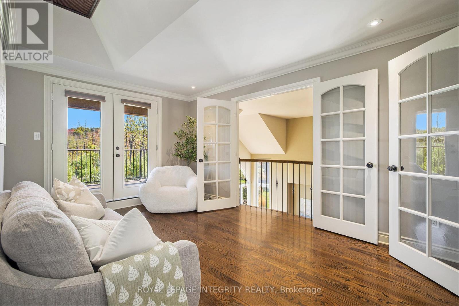 5844 Longhearth Way