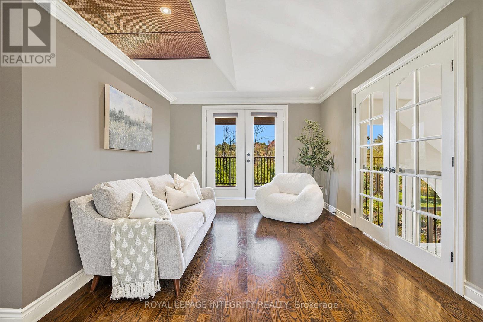 5844 Longhearth Way