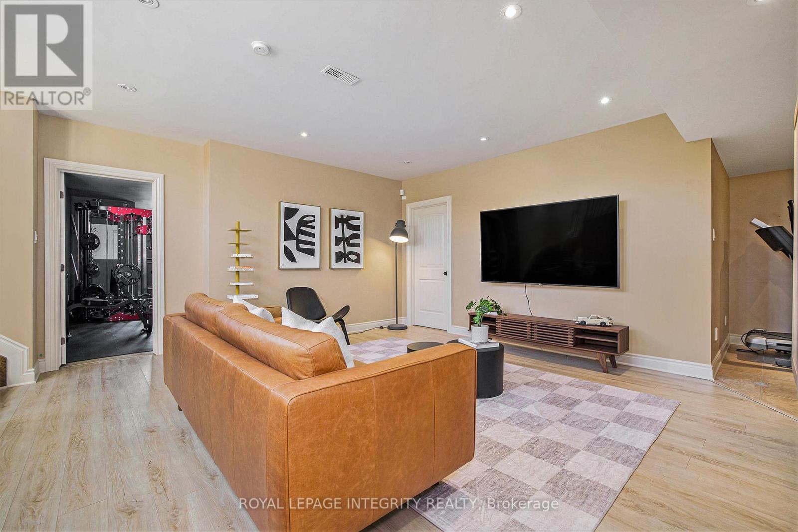 5844 Longhearth Way
