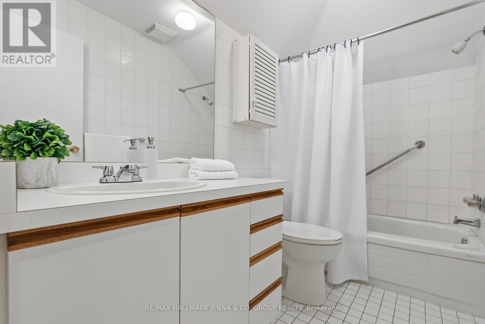 213 Glebe Avenue
