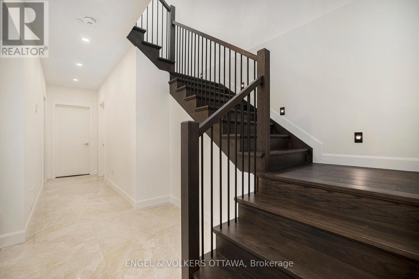 888 Melwood Avenue