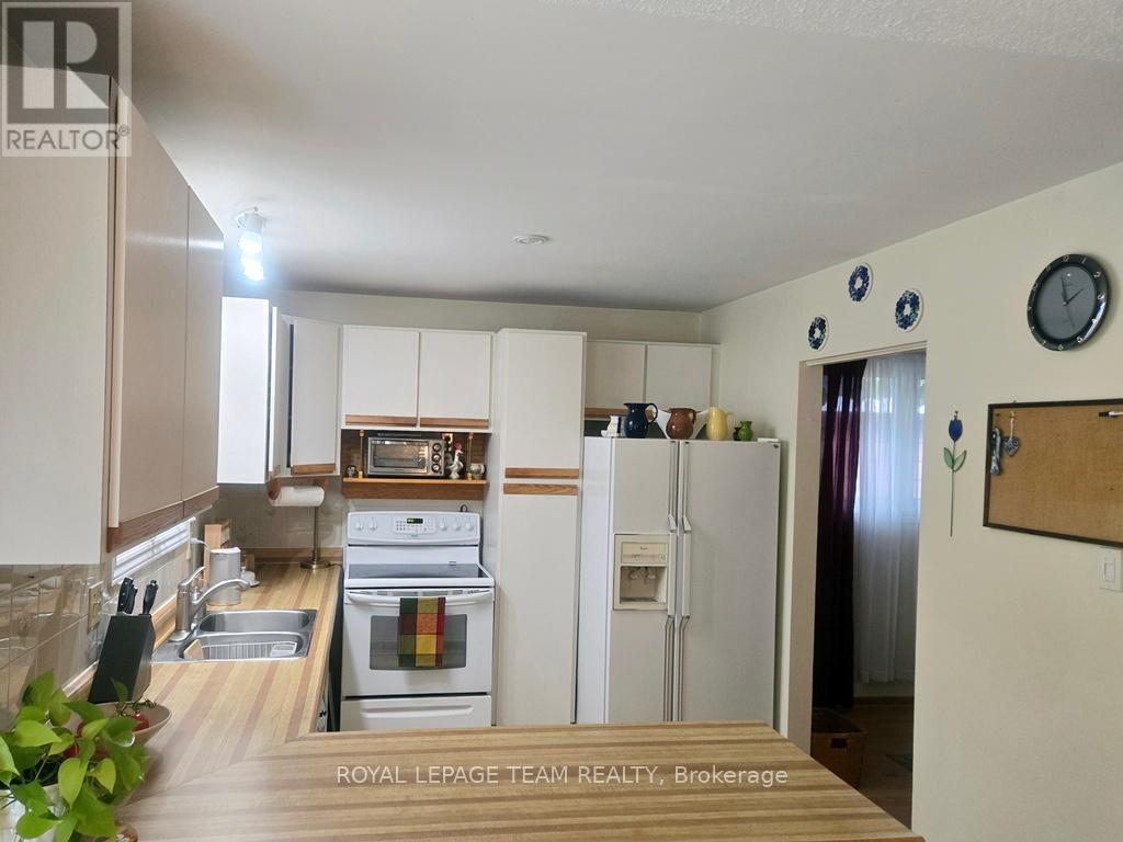 18 Diceman Crescent