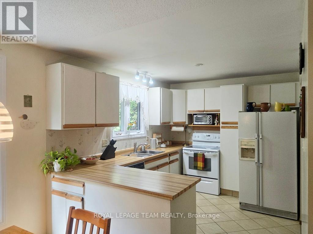 18 Diceman Crescent