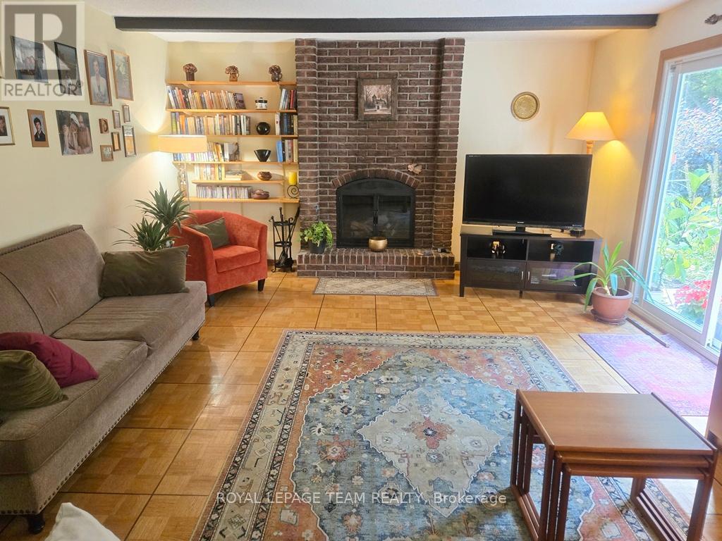 18 Diceman Crescent