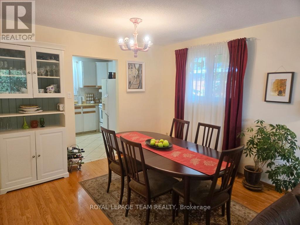 18 Diceman Crescent