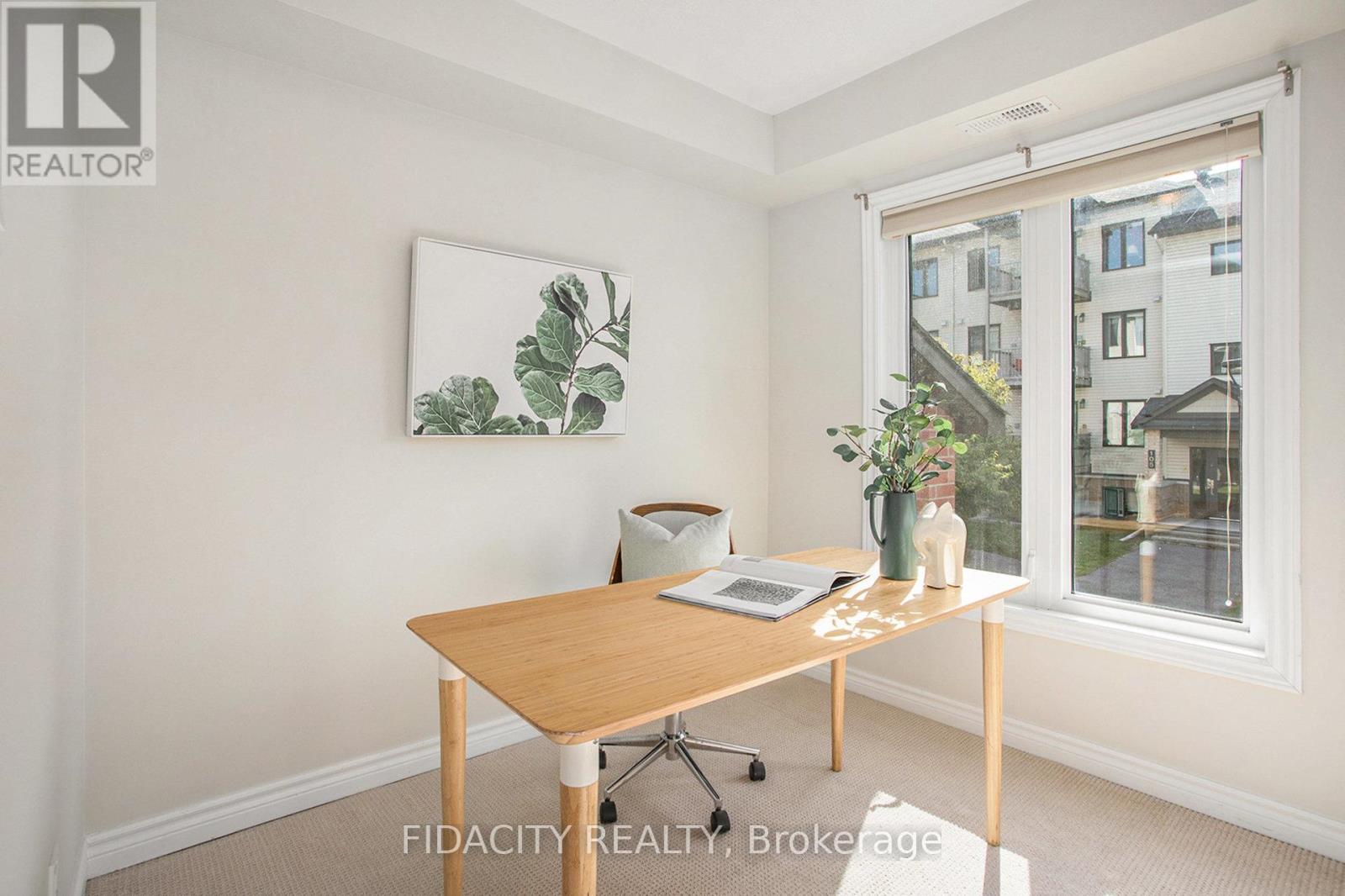 4 - 215 Bluestone Private