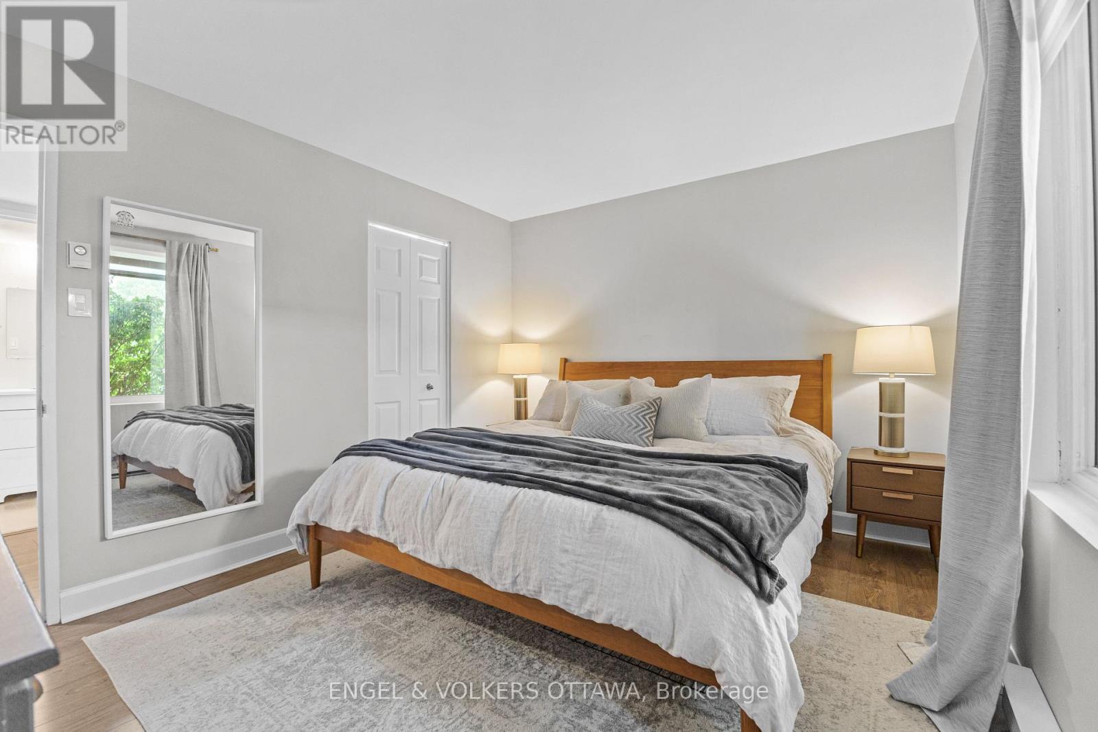 101 - 800 Mckellar Avenue