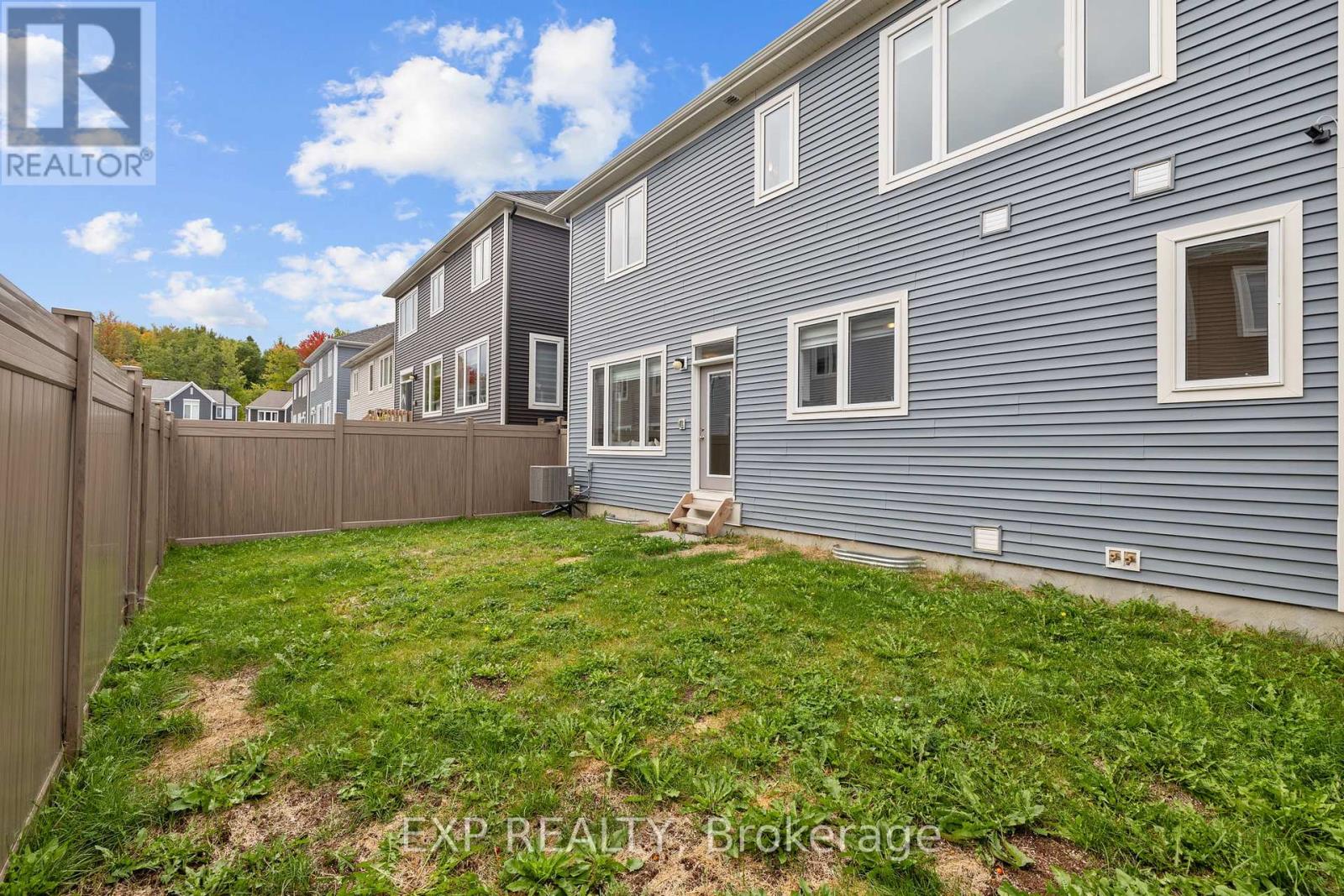 807 Mercier Crescent