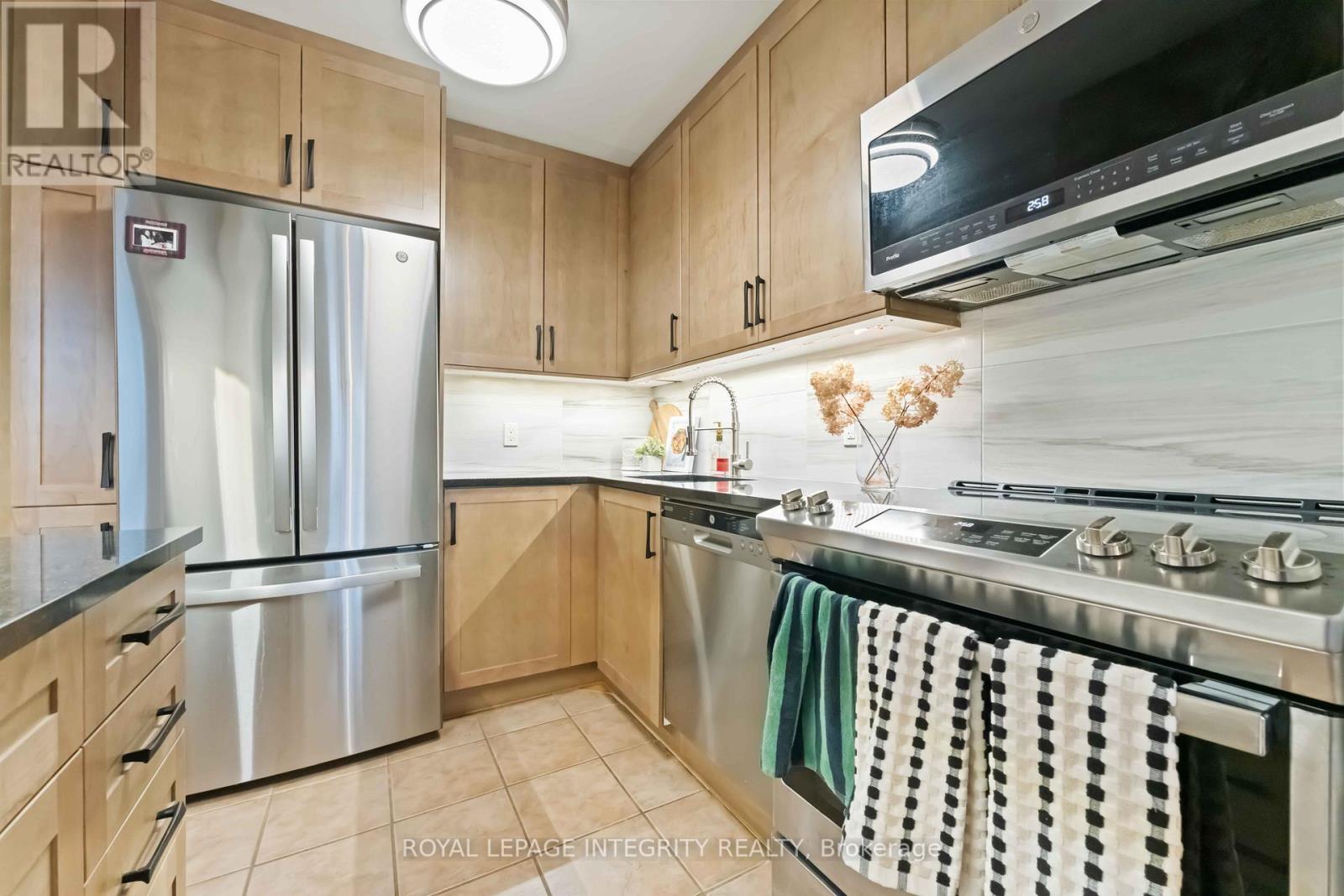 408 - 2000 Jasmine Crescent