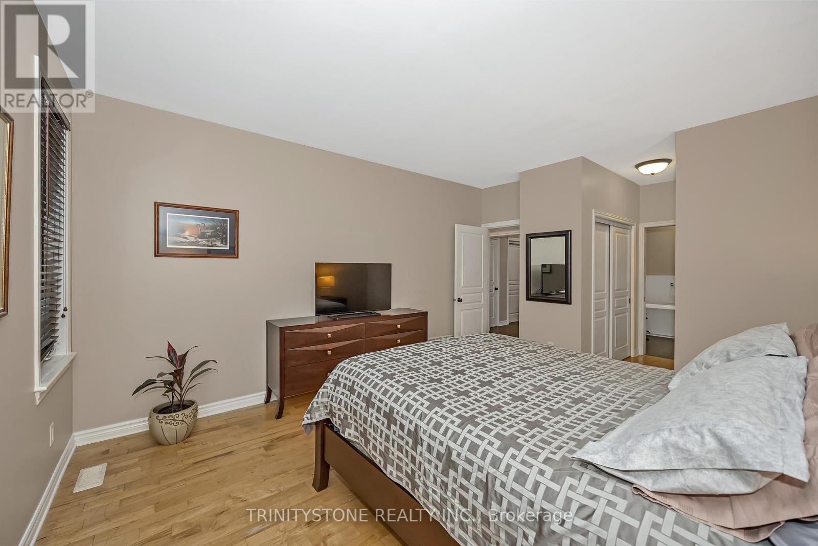 452 Landswood Way