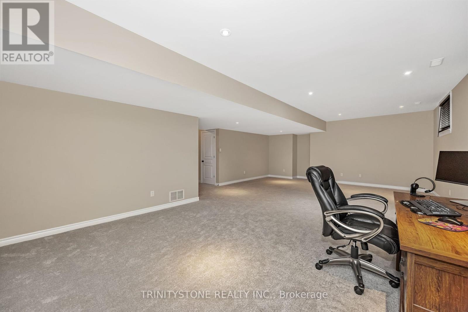 452 Landswood Way
