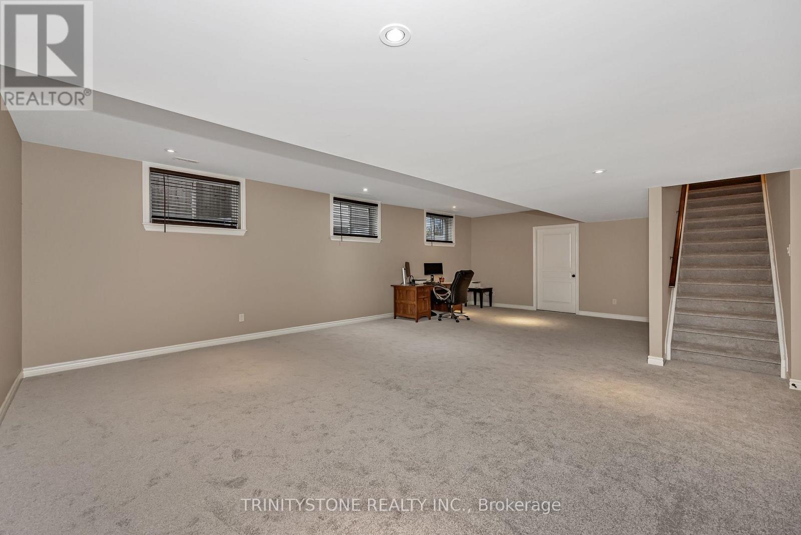 452 Landswood Way