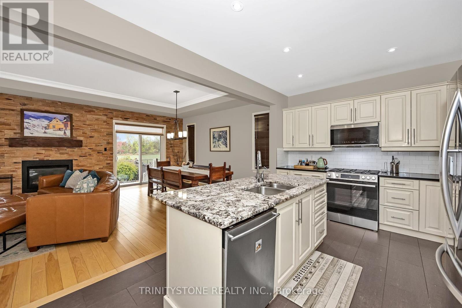452 Landswood Way