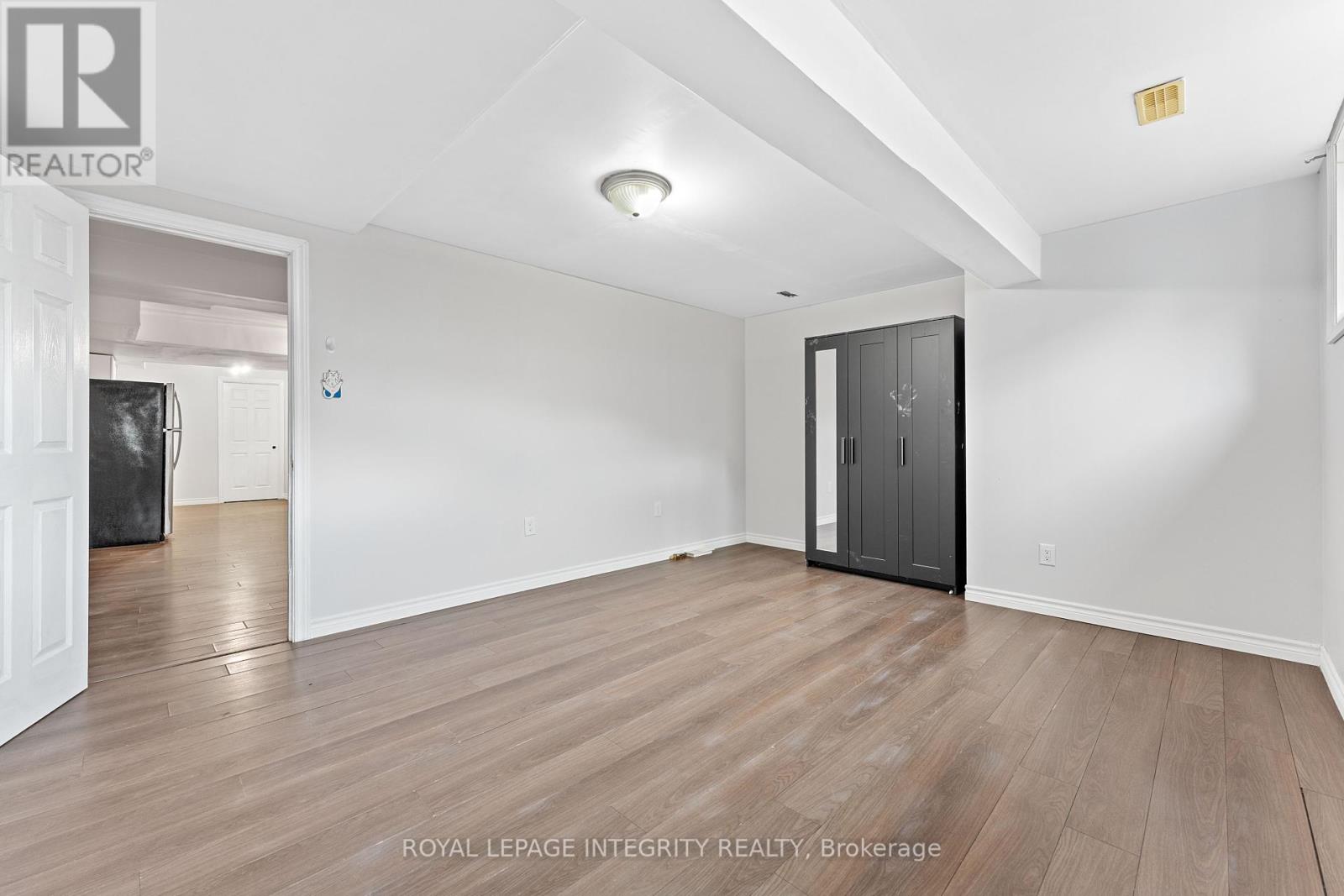 357 Langrell Crescent