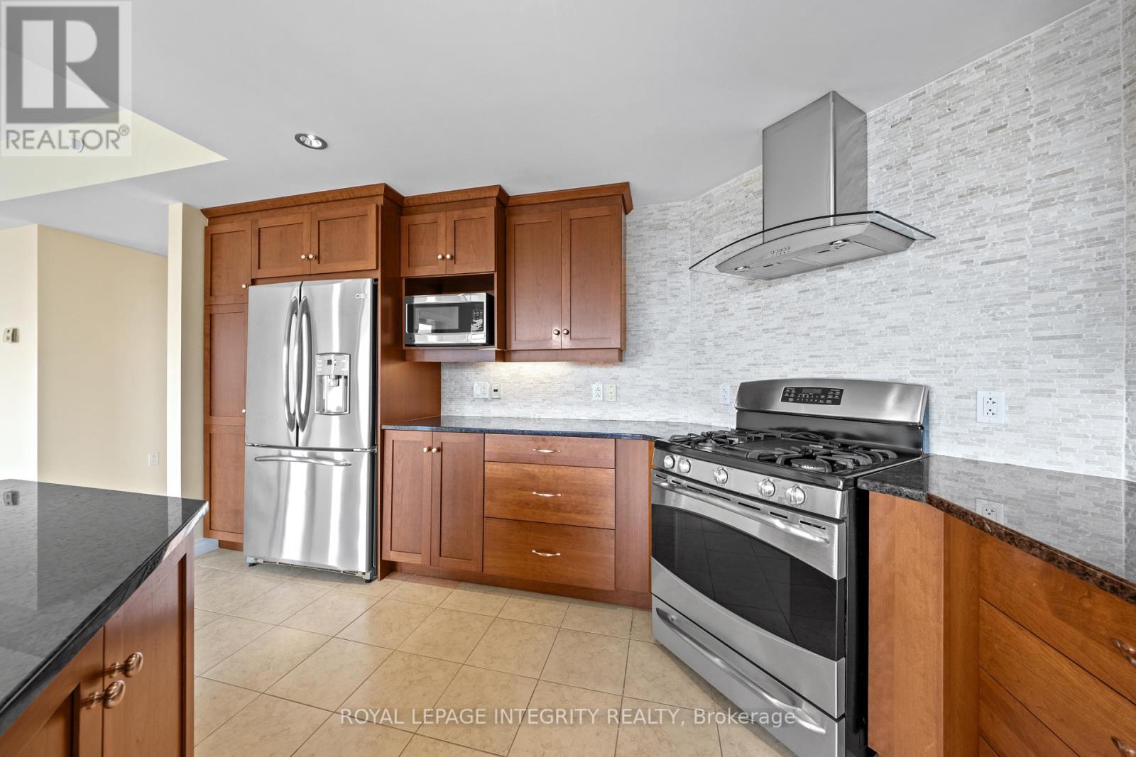1207 - 90 George Street