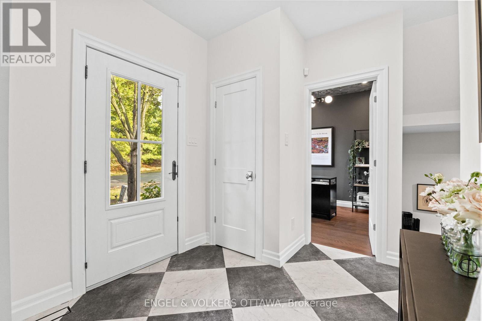 872 Iroquois Road