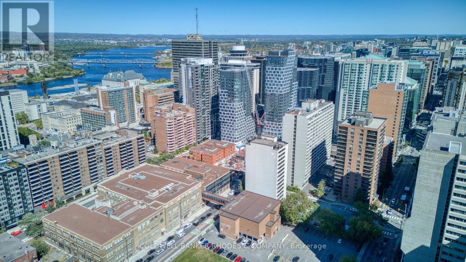 301 - 475 Laurier Avenue W