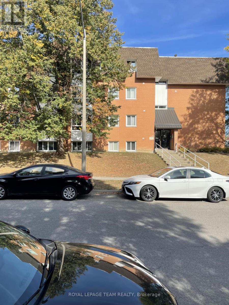 304 - 810 Kyle Court