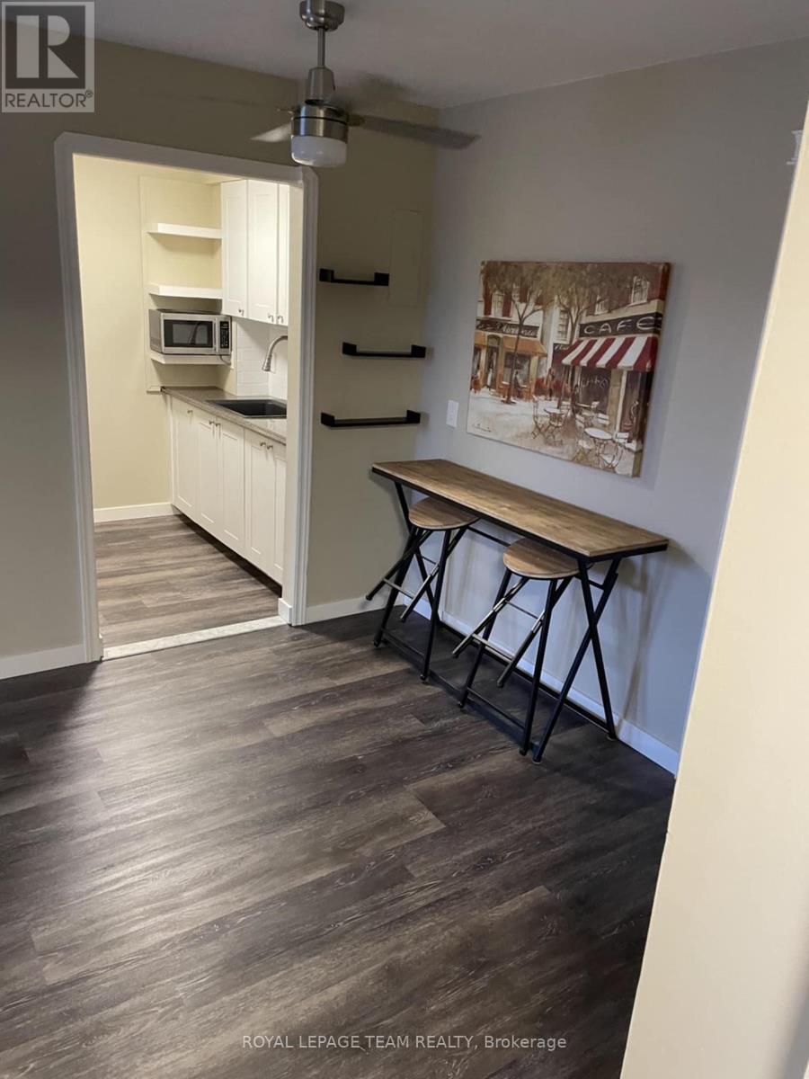 304 - 810 Kyle Court