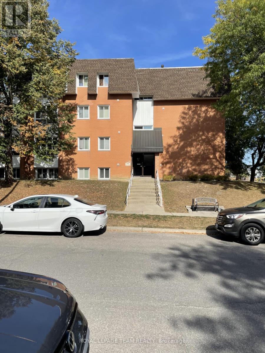 304 - 810 Kyle Court