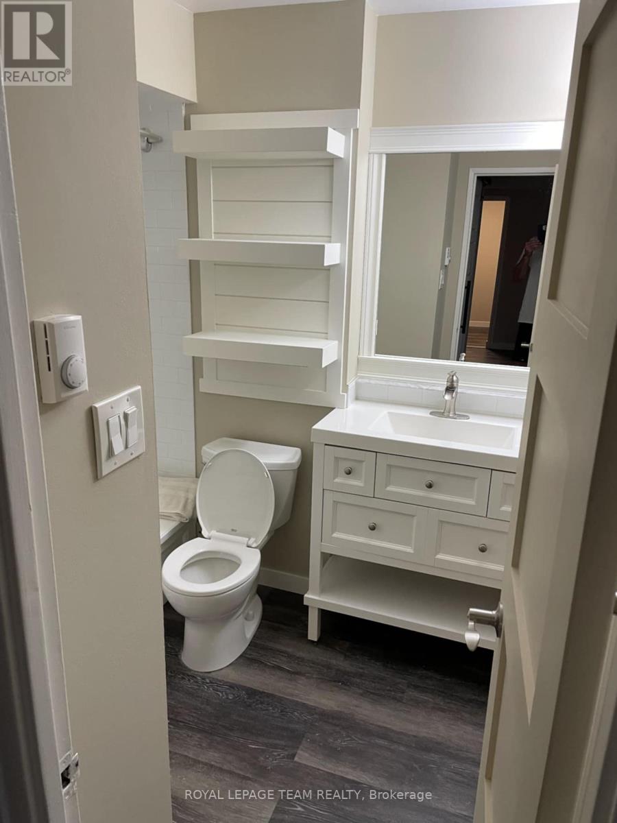 304 - 810 Kyle Court