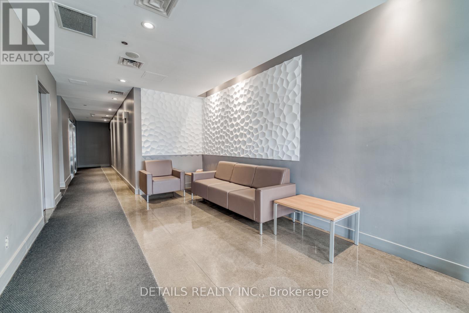 308 - 180 York Street