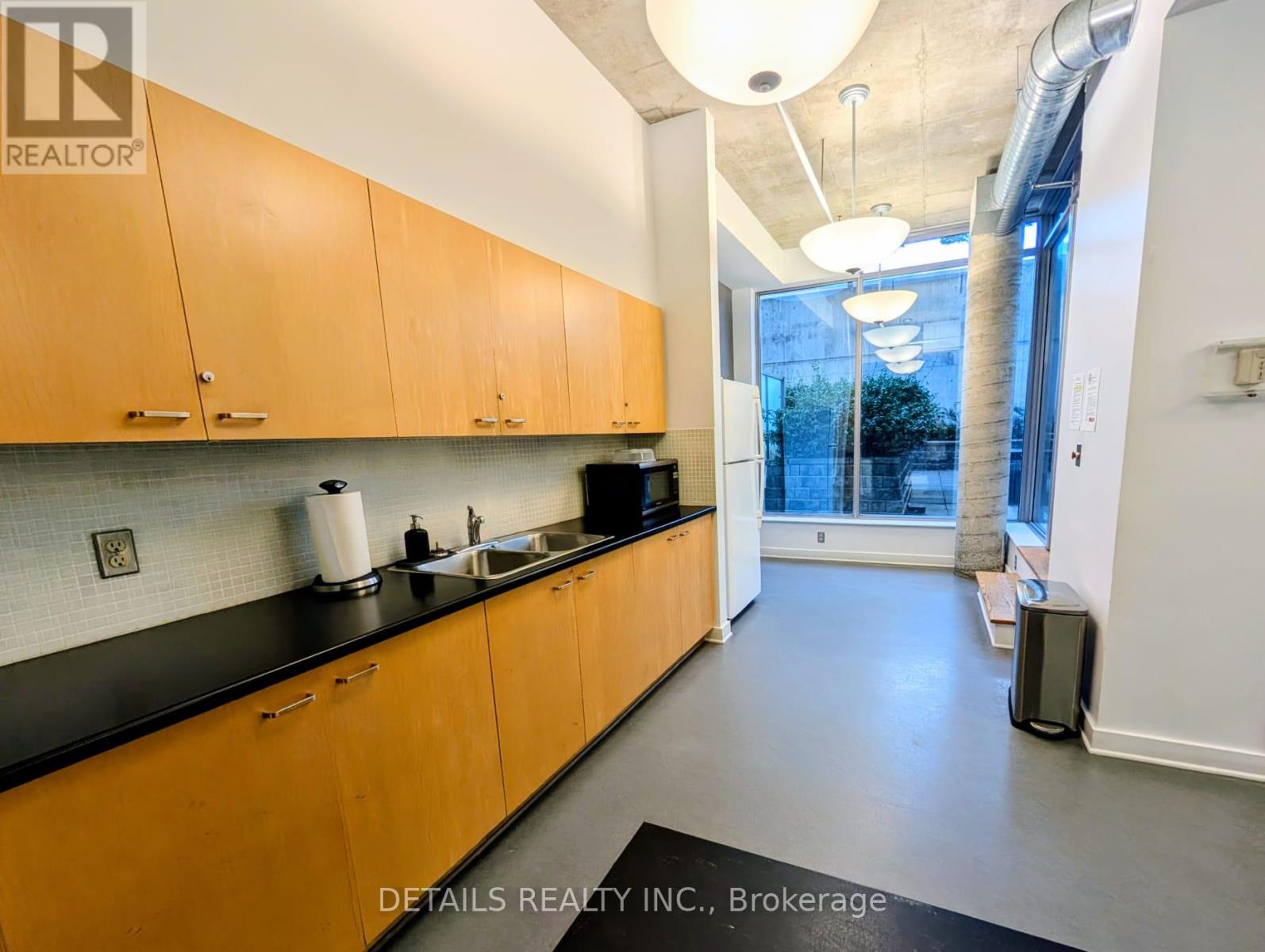 308 - 180 York Street