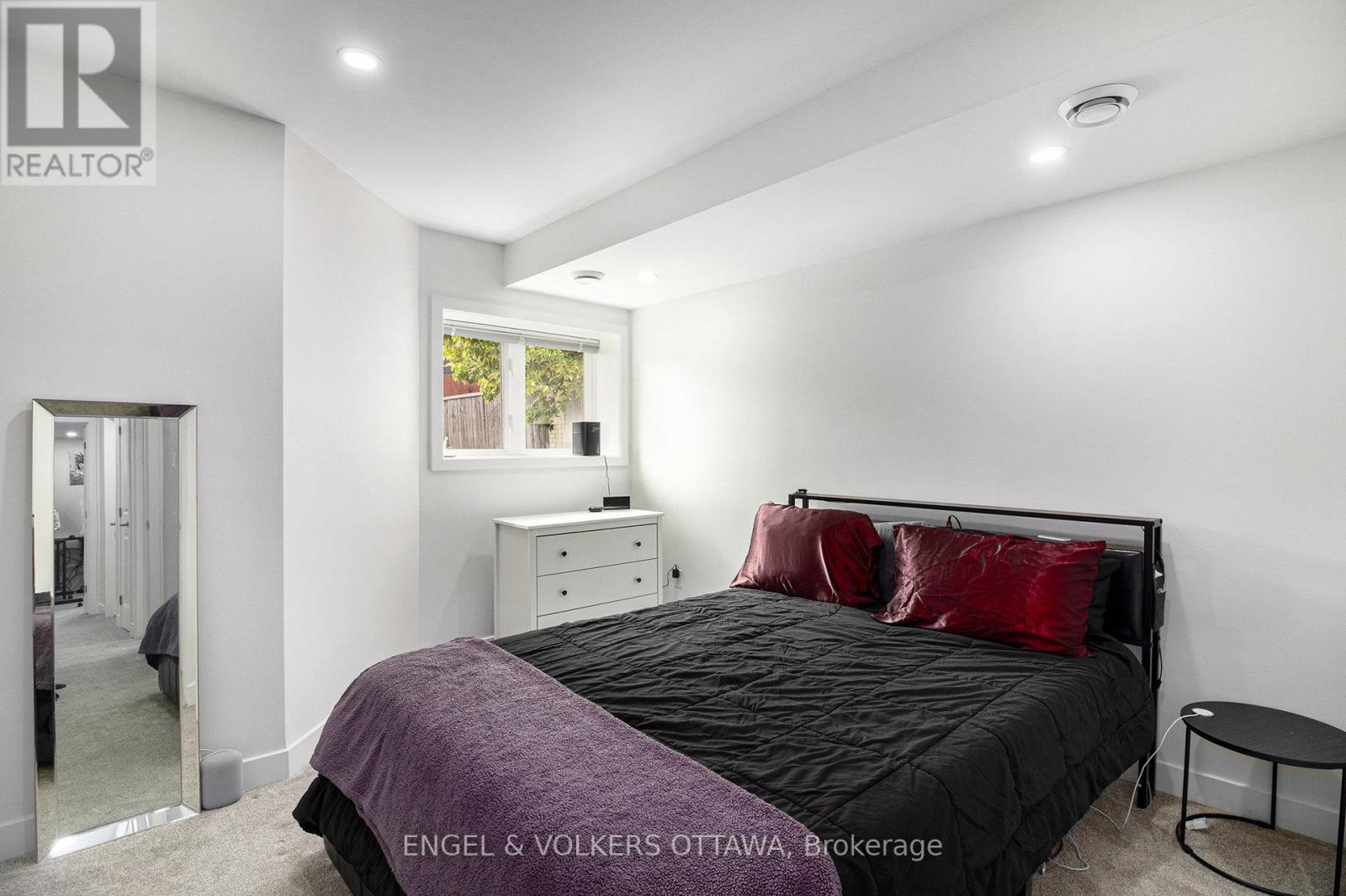 D - 4522 Innes Road