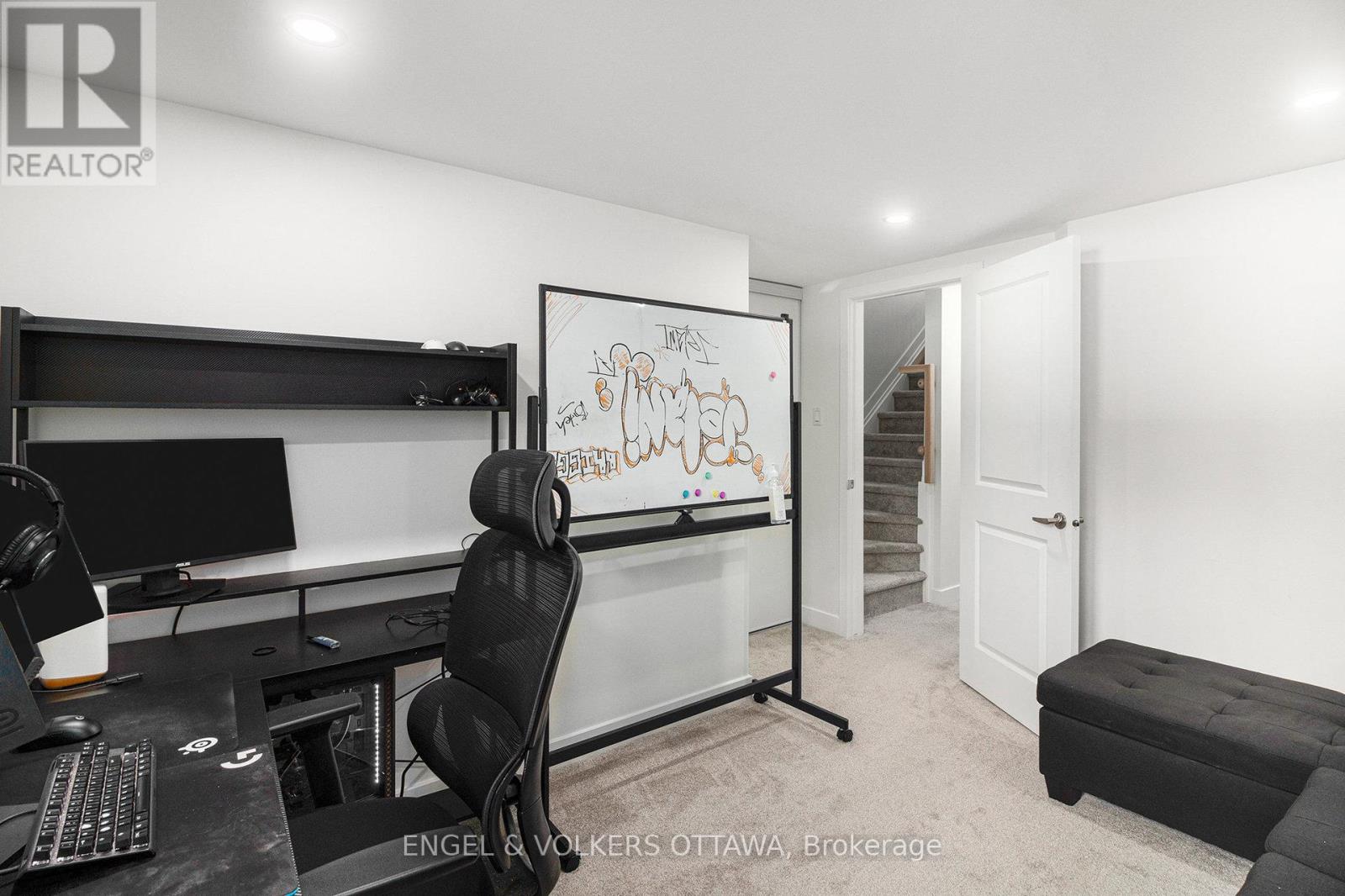 D - 4522 Innes Road