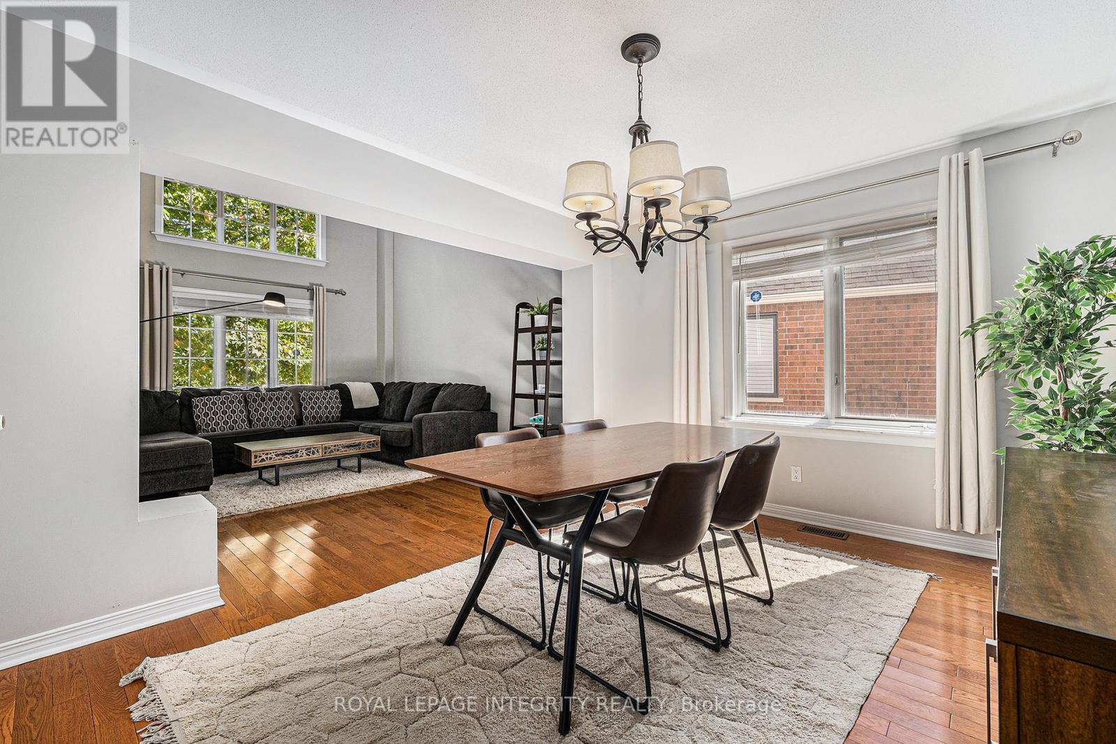 10 Maybrook Place