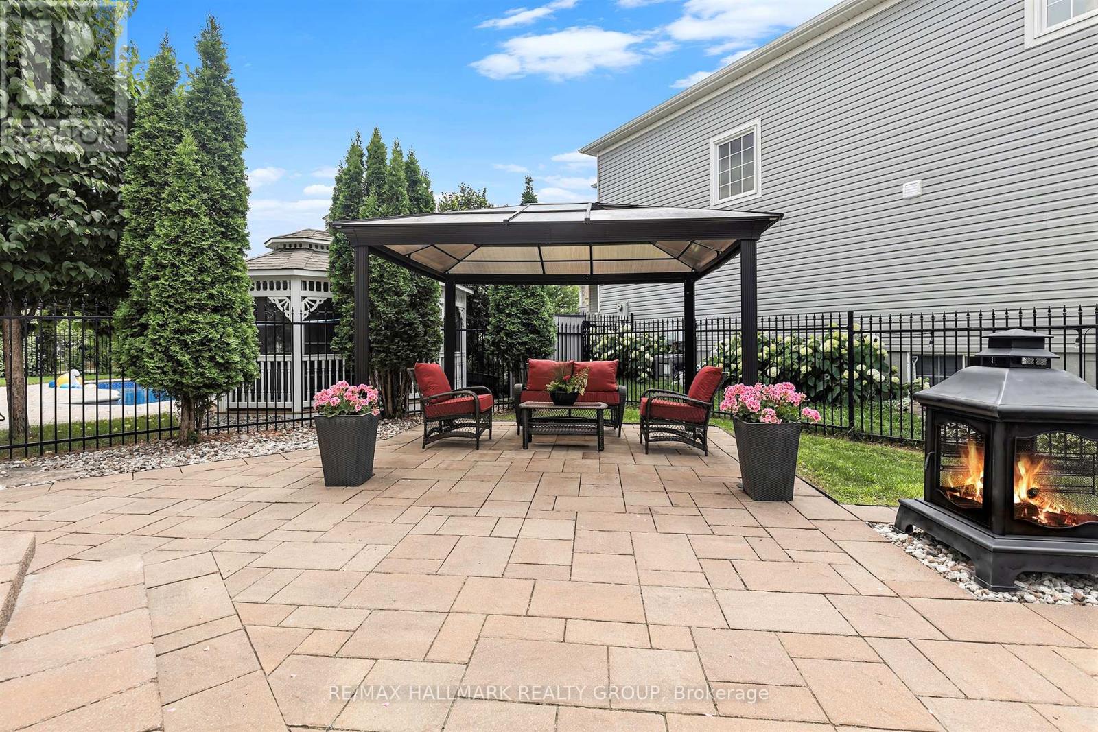 828 Dalkena Place