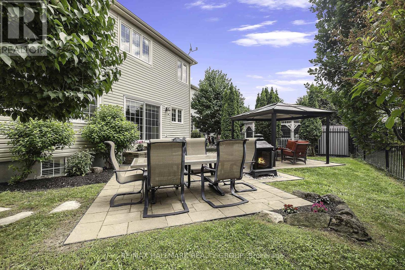 828 Dalkena Place