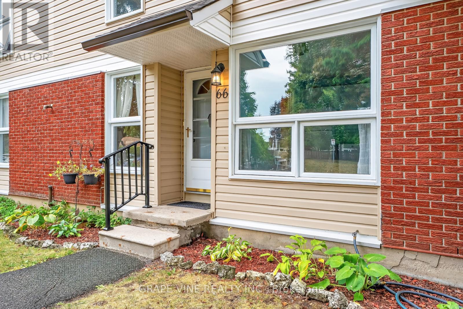 66 Rutherford Way