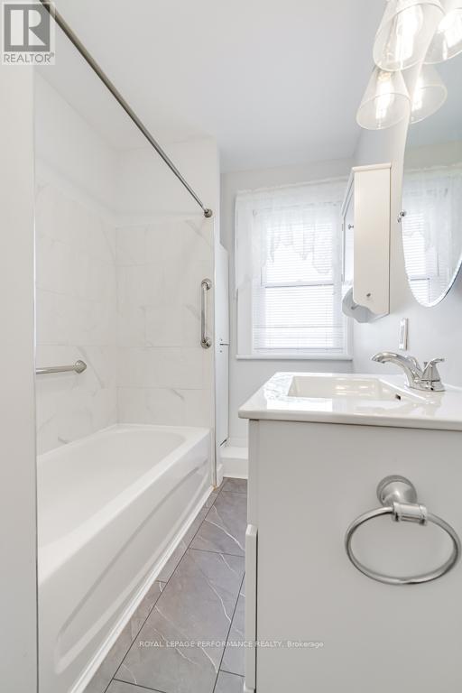 7 Spruce Street S