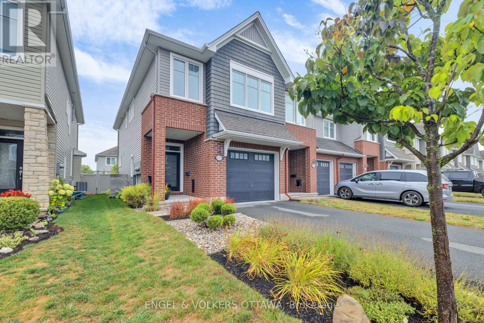 610 Egret Way