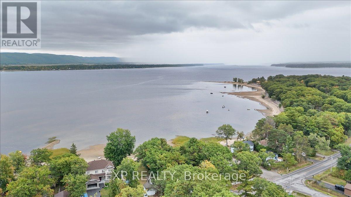 488 Bayview Drive
